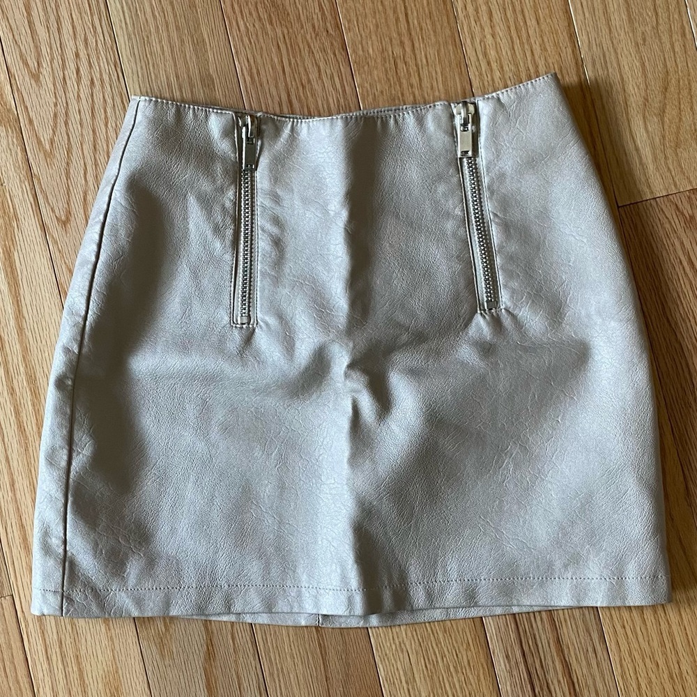 Forever 21- Front Zipper Skirt